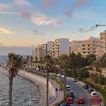 New & Modern 2br In Apartment *