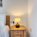 Apartment New & Modern 2br In St. Paul's Bay