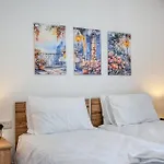 New & Modern 2br In