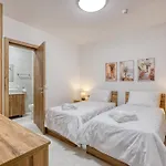 Apartment New & Modern 2br In
