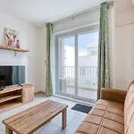 New & Modern 2br In Apartment