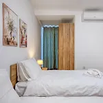 Apartment New & Modern 2br In