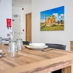 New & Modern 2br In *