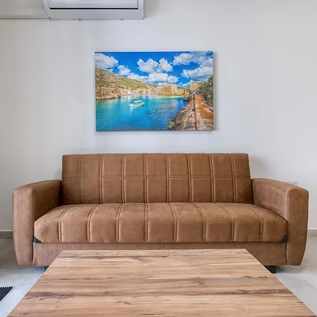 New & Modern 2br In Apartment St. Paul's Bay