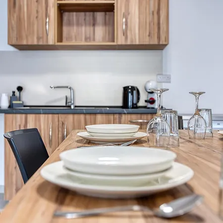 Apartment New & Modern 2br In *