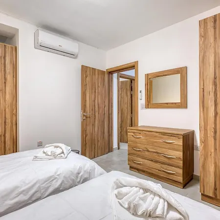 New & Modern 2br In St Paul's Bay